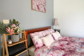 Jardine Lodge - Can sleep 22!, Corryong